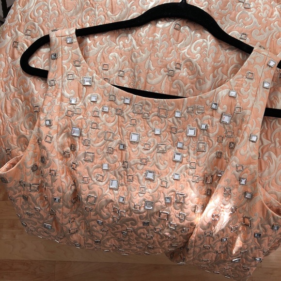 Formal Dress - Picture 2 of 8